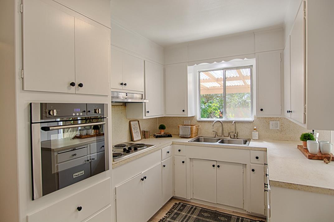 135 Hollywood Avenue