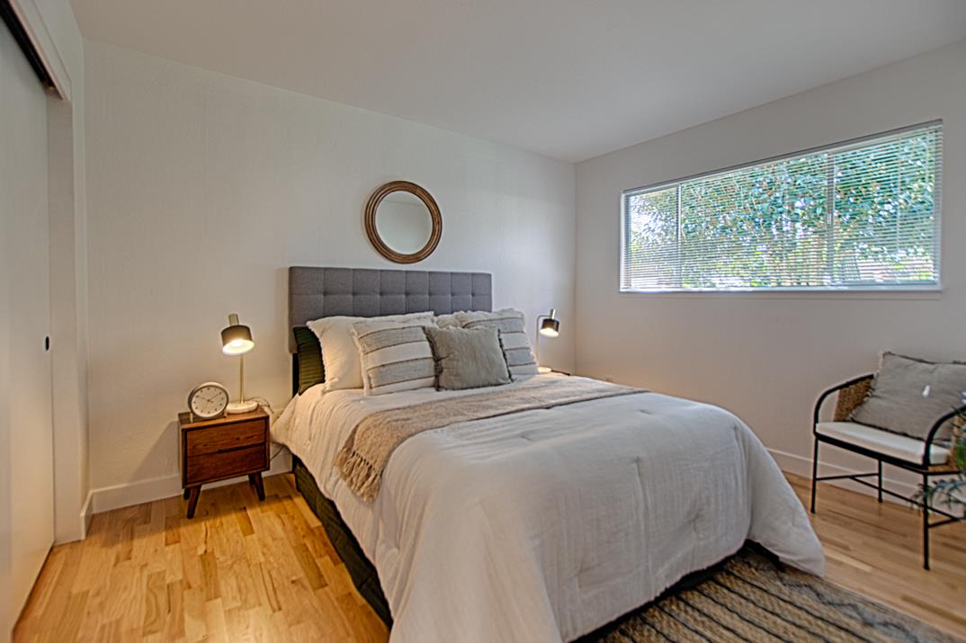 135 Hollywood Avenue