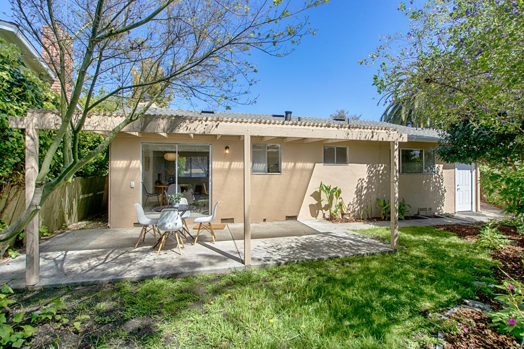 135 Hollywood Avenue