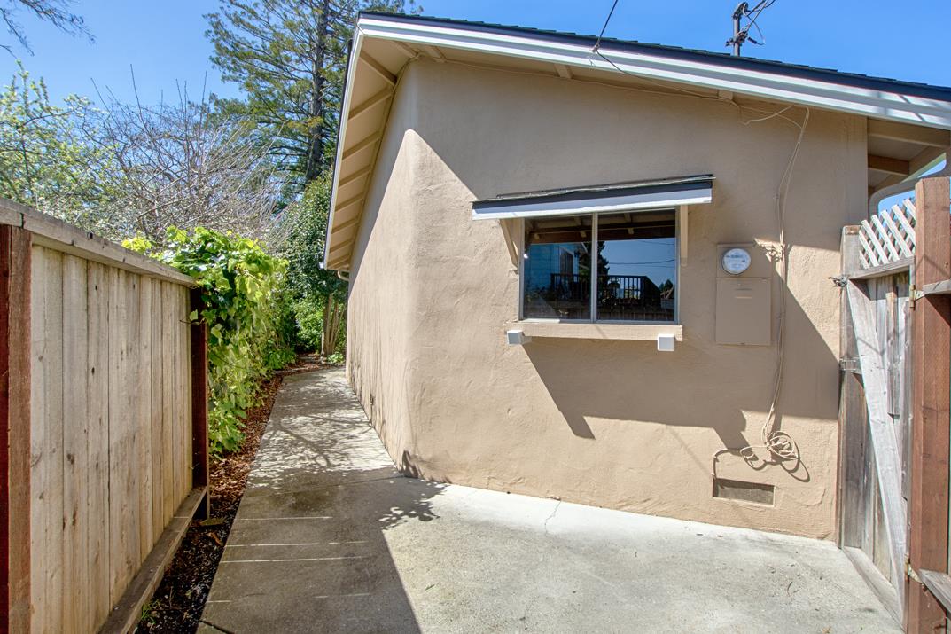 135 Hollywood Avenue