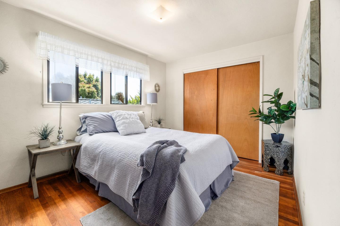 411 Alta Vista Dr