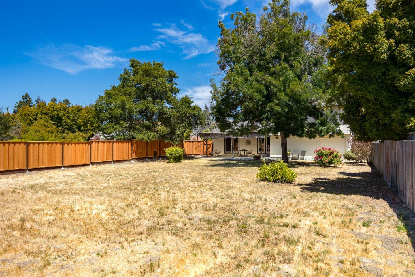 411 Alta Vista Dr