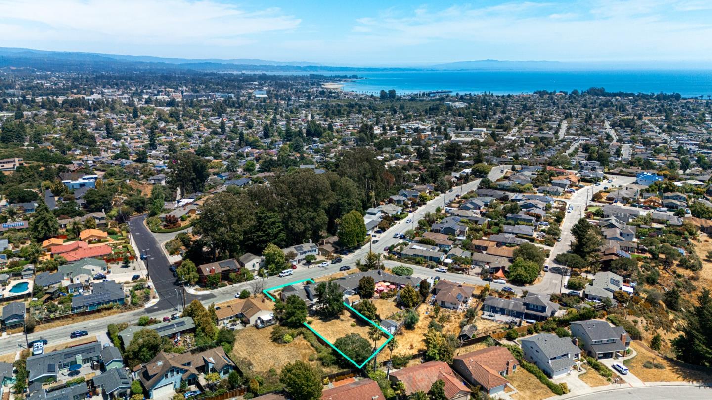 411 Alta Vista Dr