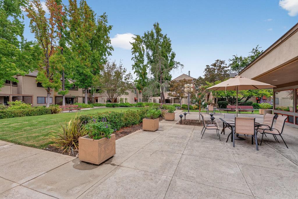 449 Alberto Way C139