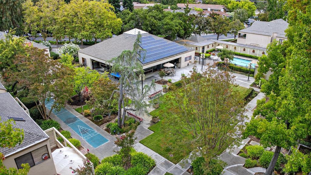 449 Alberto Way C139