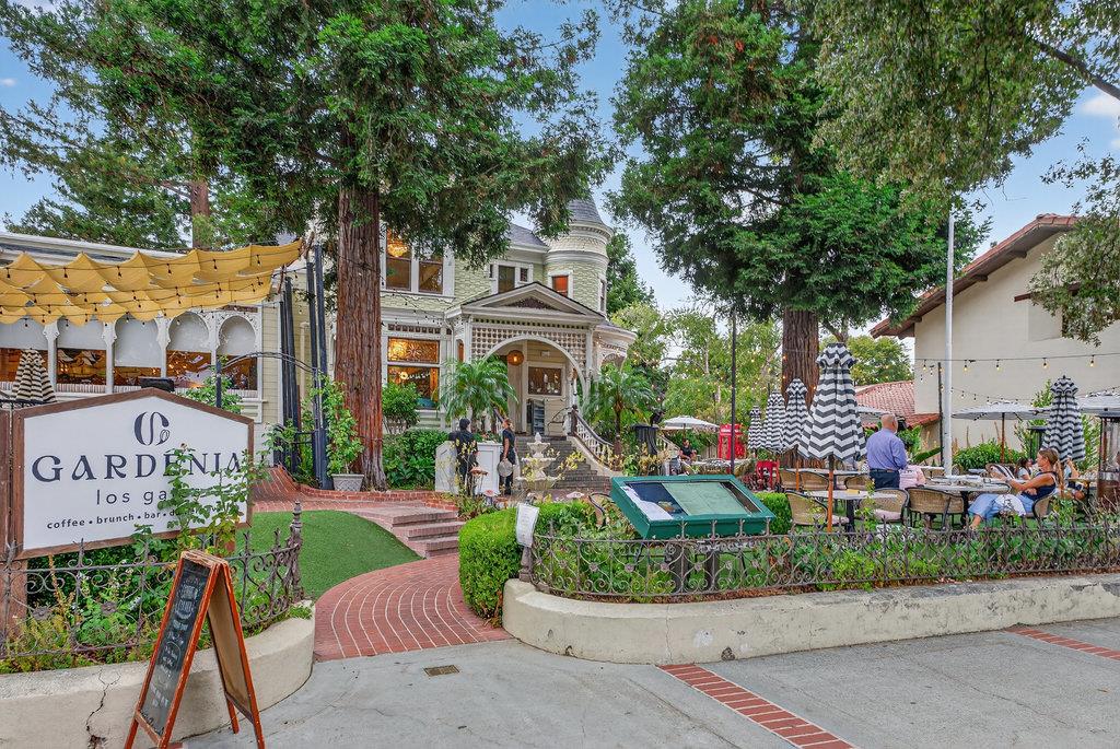 449 Alberto Way C139