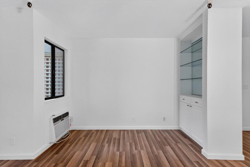 449 Alberto Way C139