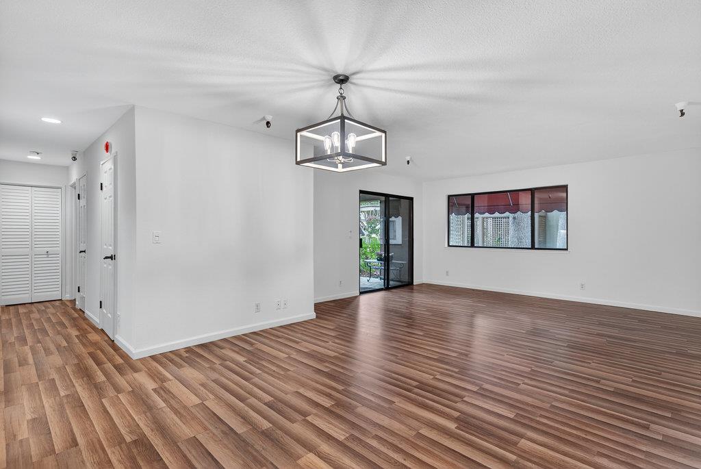 449 Alberto Way C139