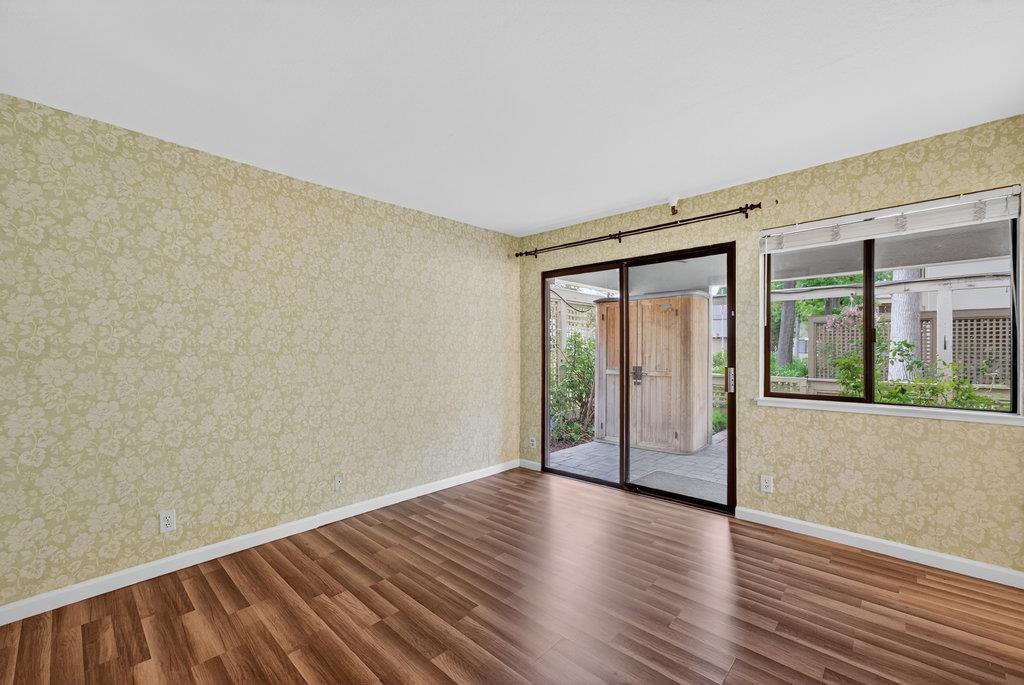 449 Alberto Way C139