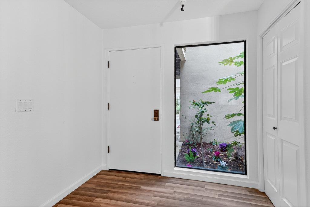 449 Alberto Way C139