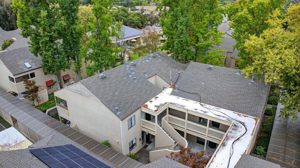 449 Alberto Way C139