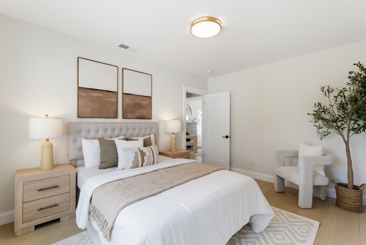 1414 Laurel