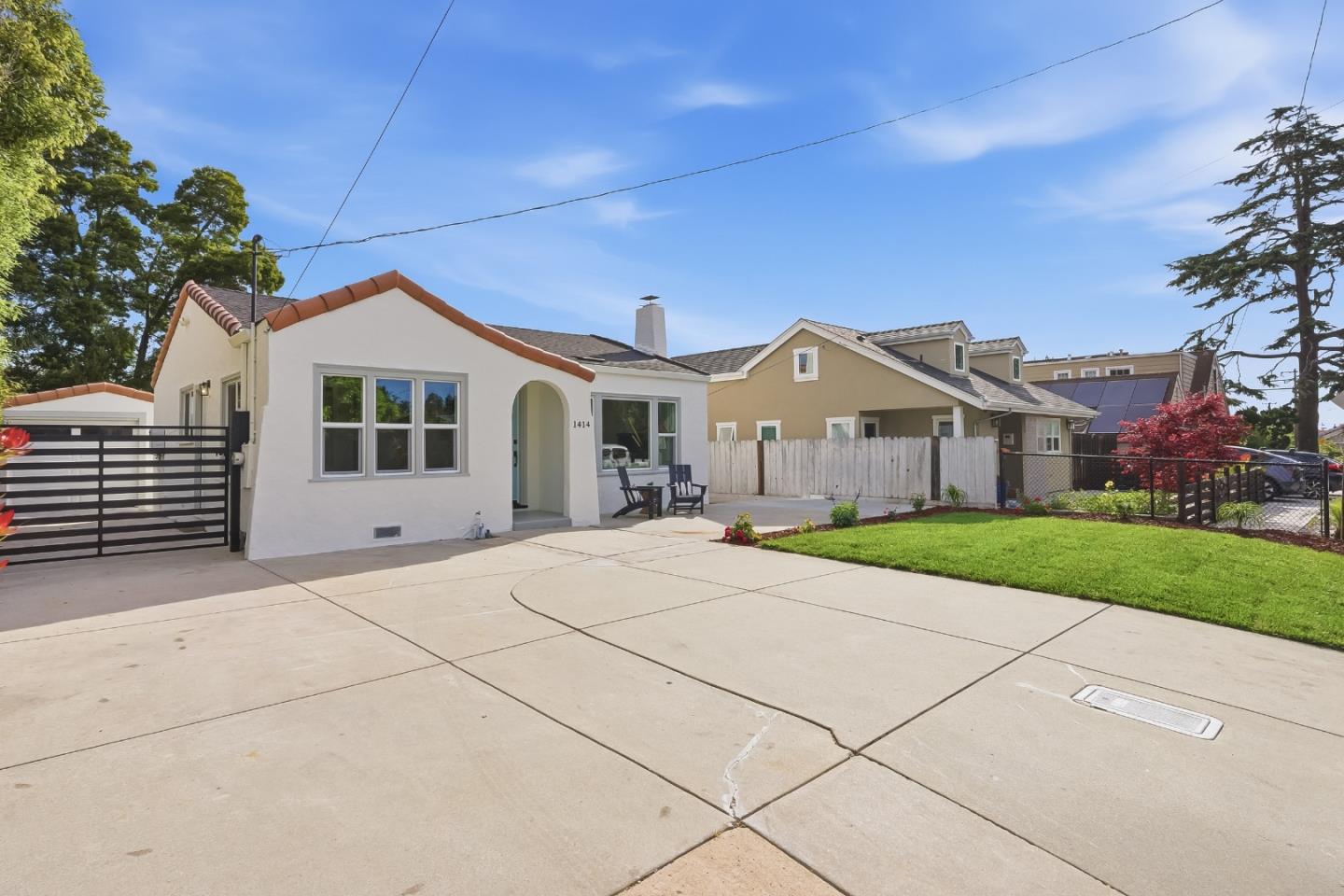 1414 Laurel