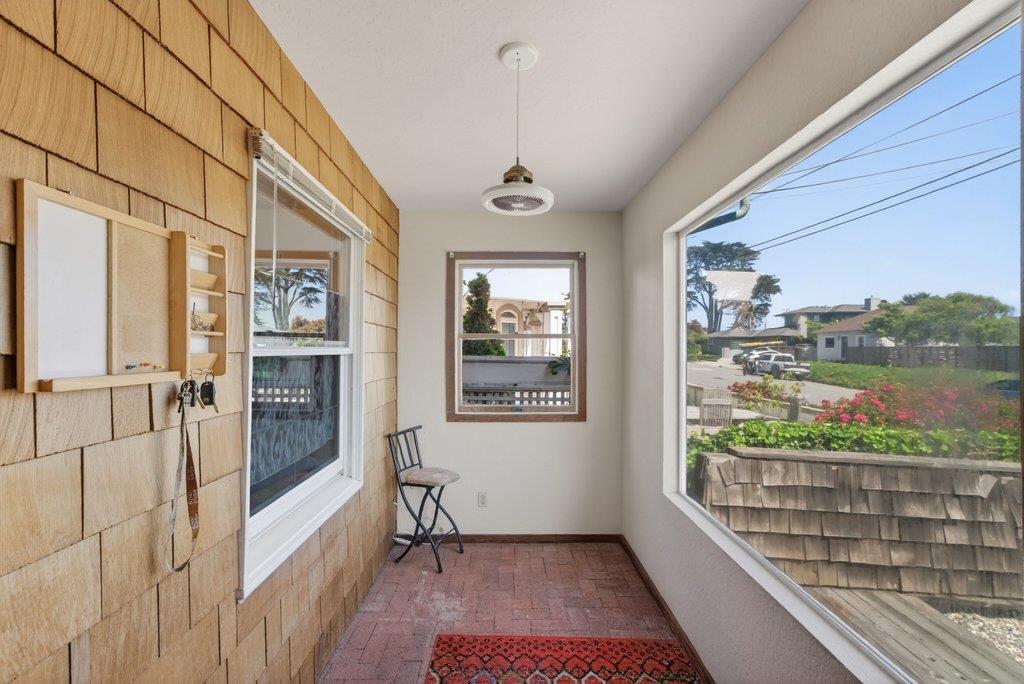 1010 Pelton Avenue
