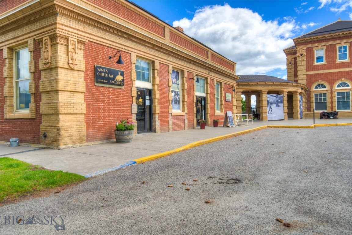 208 & 212 W Park Street