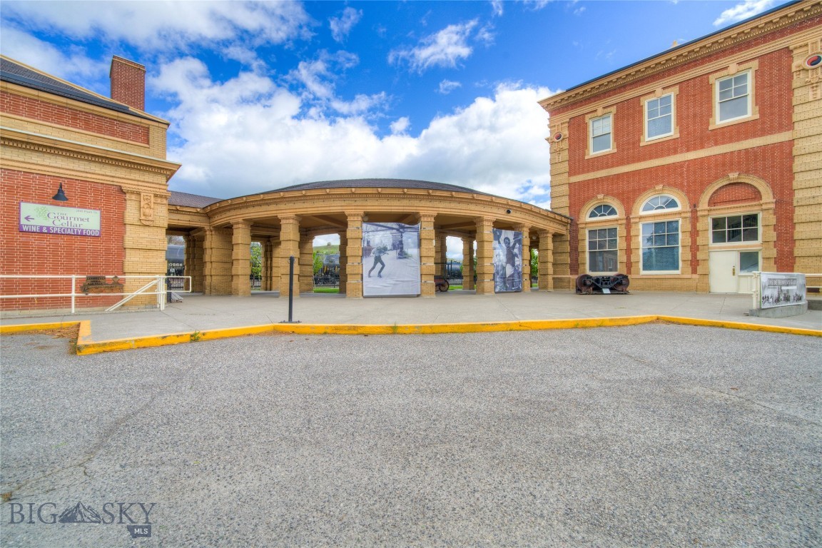 208 & 212 W Park Street