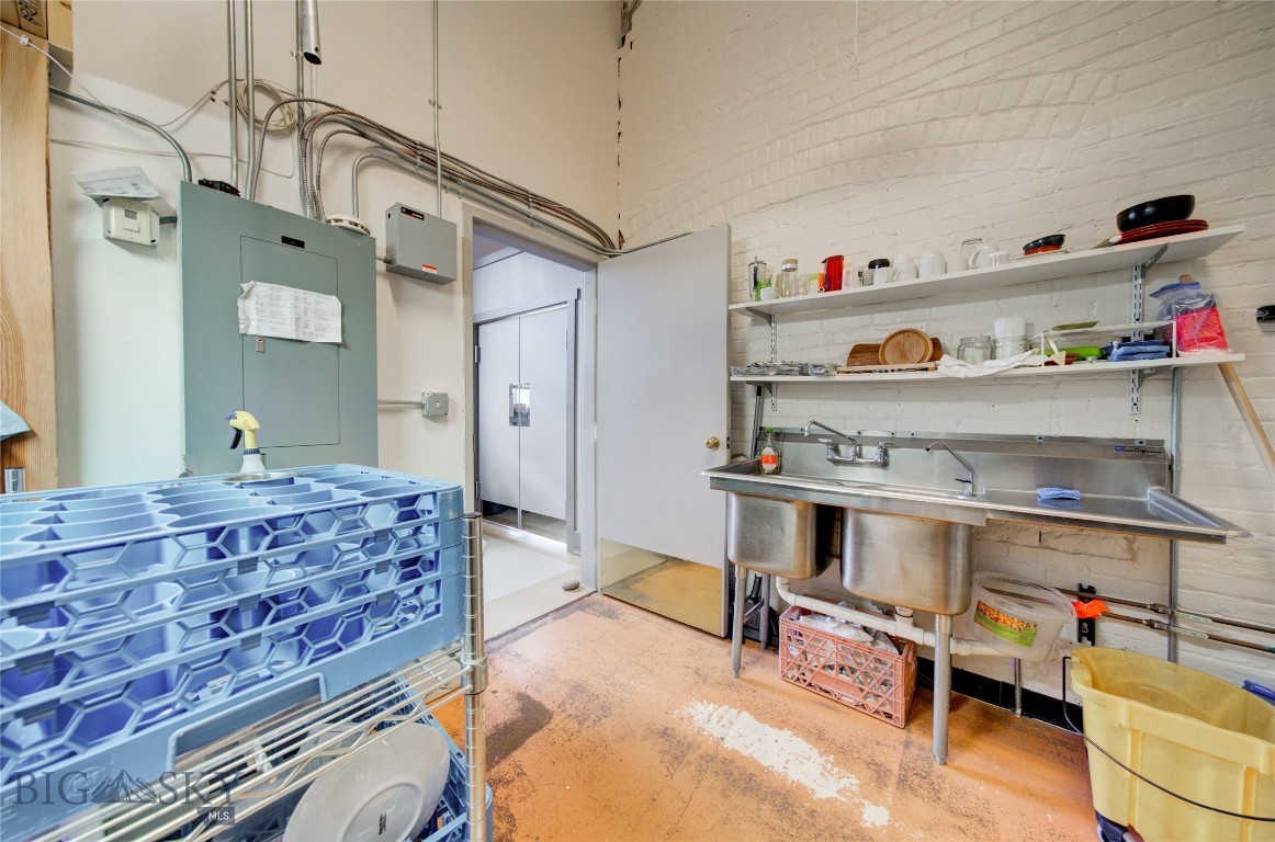 208 & 212 W Park Street