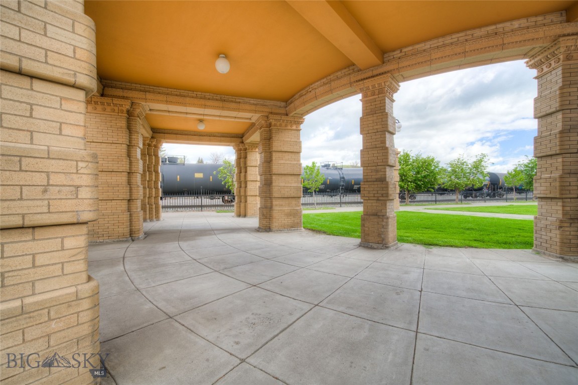 208 & 212 W Park Street