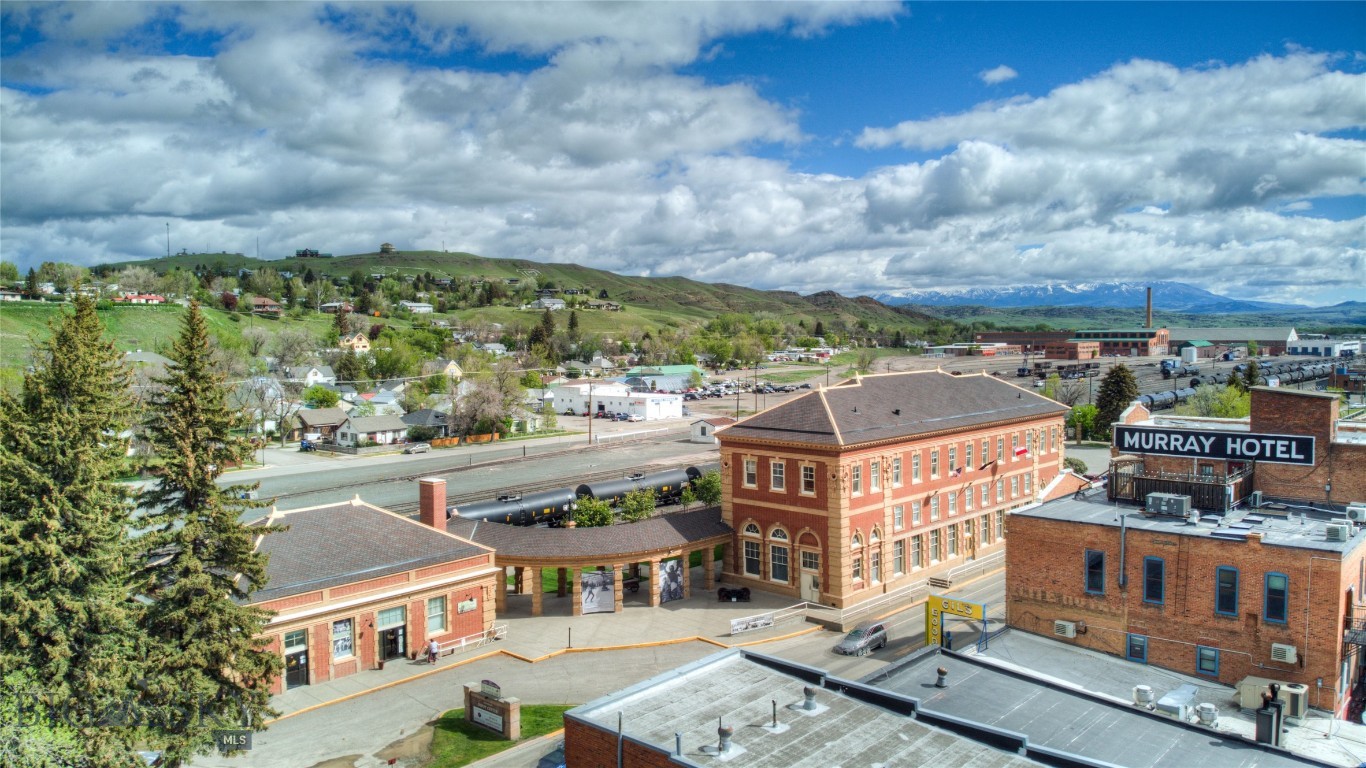 208 & 212 W Park Street