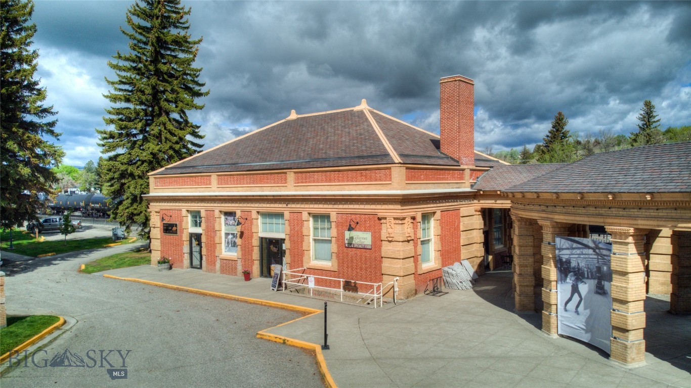 208 & 212 W Park Street