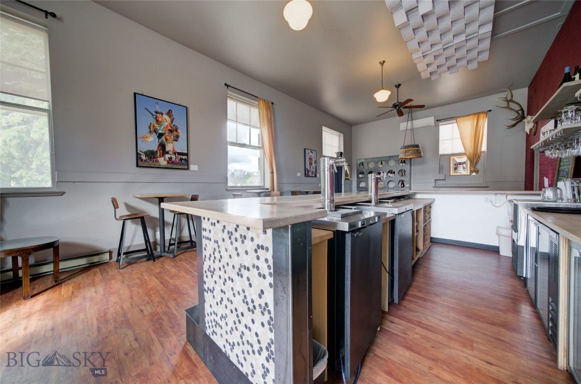 208 & 212 W Park Street