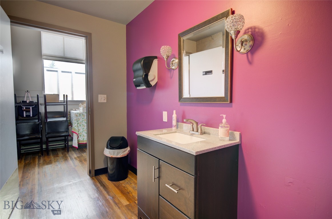 208 & 212 W Park Street