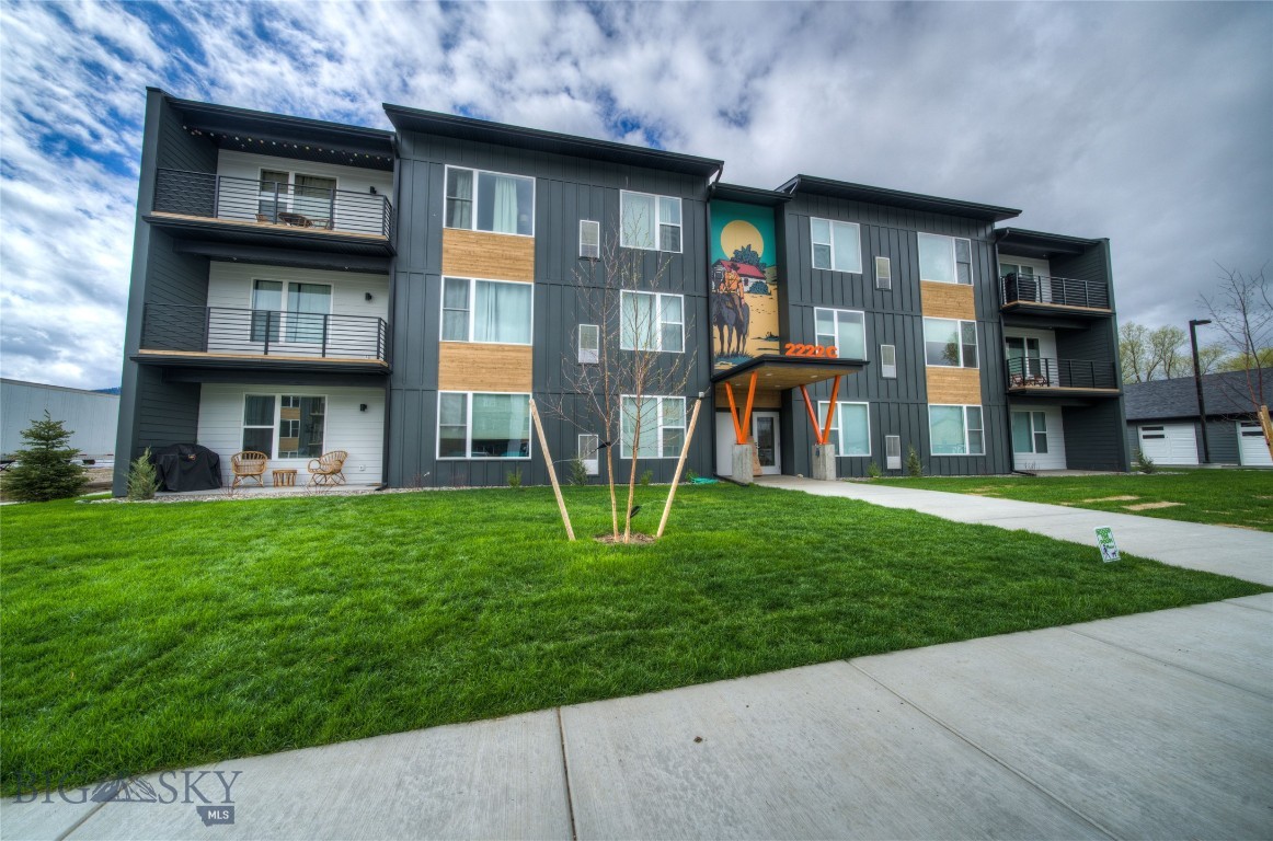 2221F Willow Drive 97