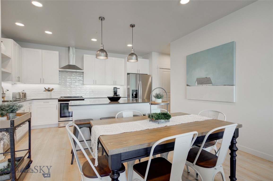 2222E Willow Drive 86