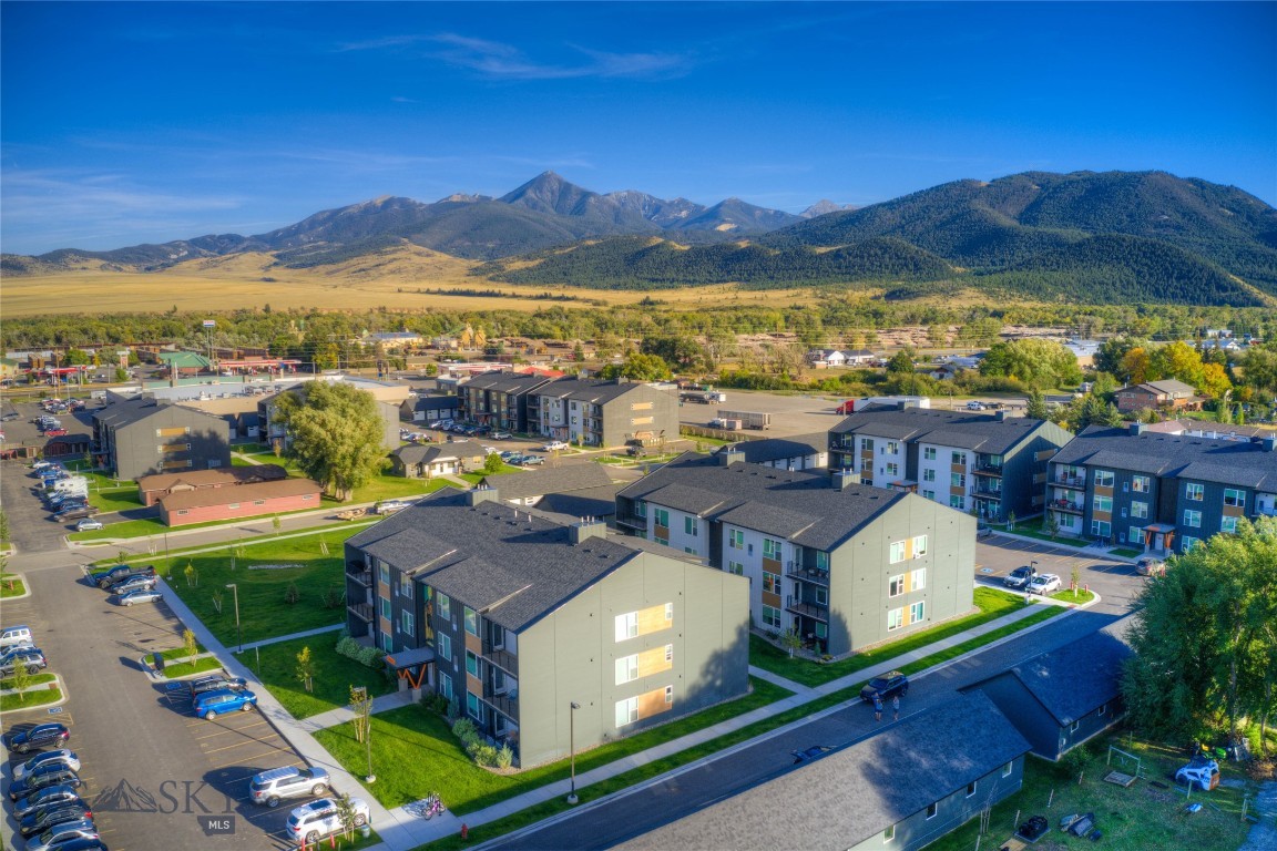 2222E Willow Drive 86