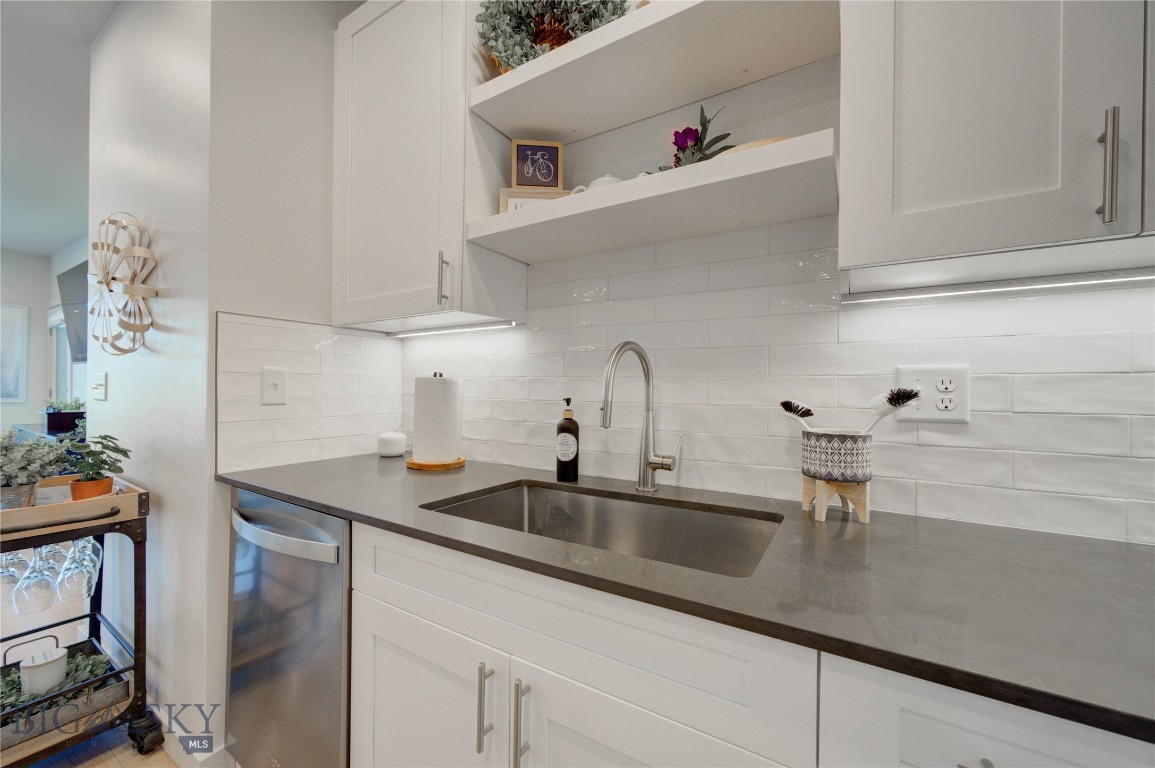 2222E Willow Drive 86