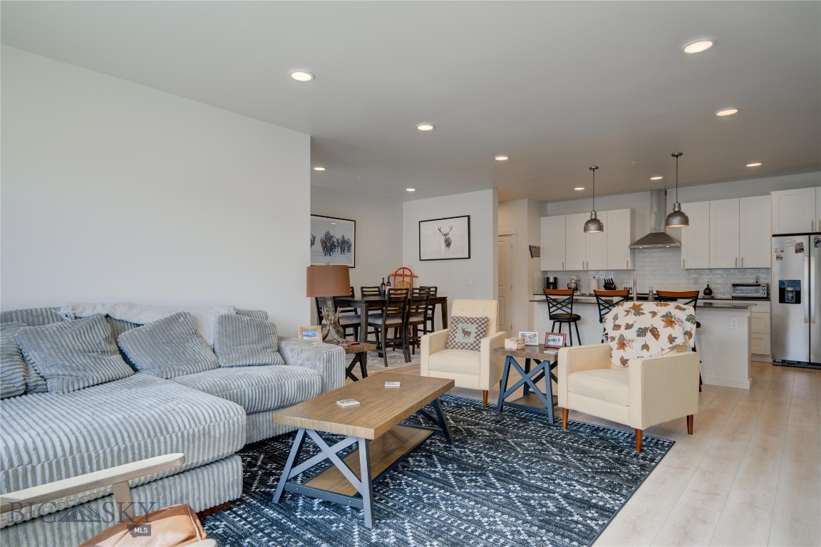 2221D Willow Drive 124