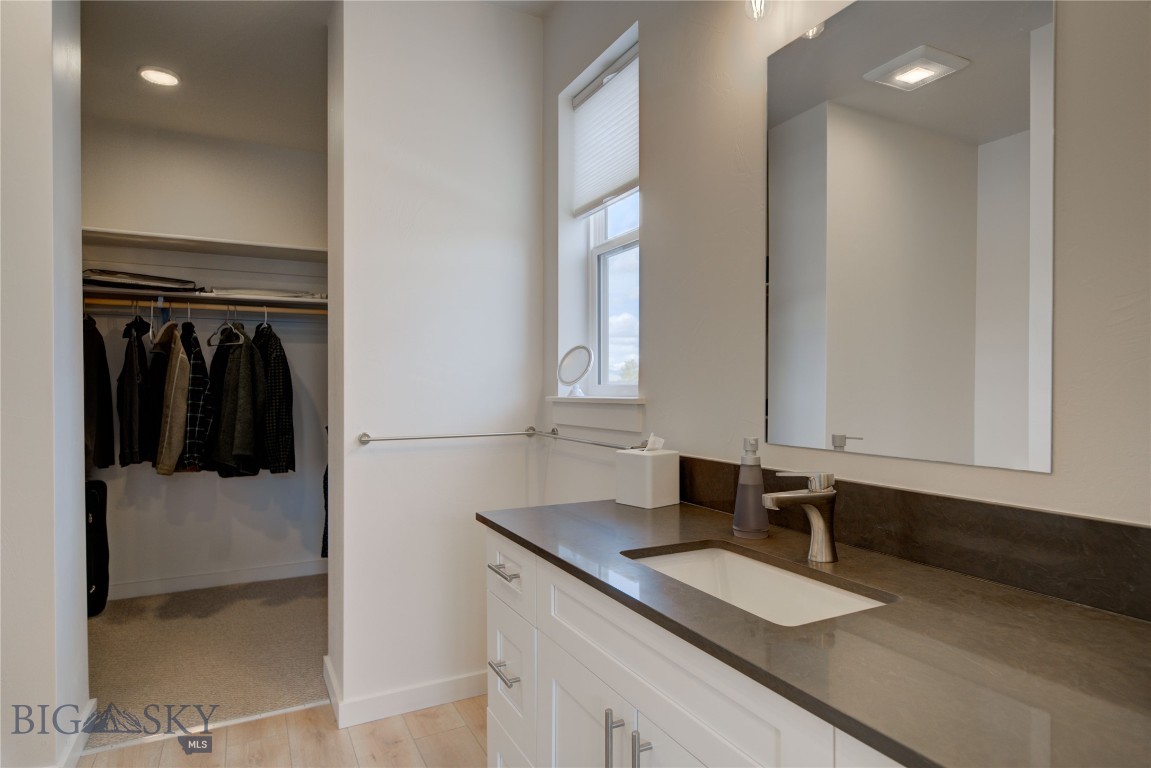 2221D Willow Drive 124