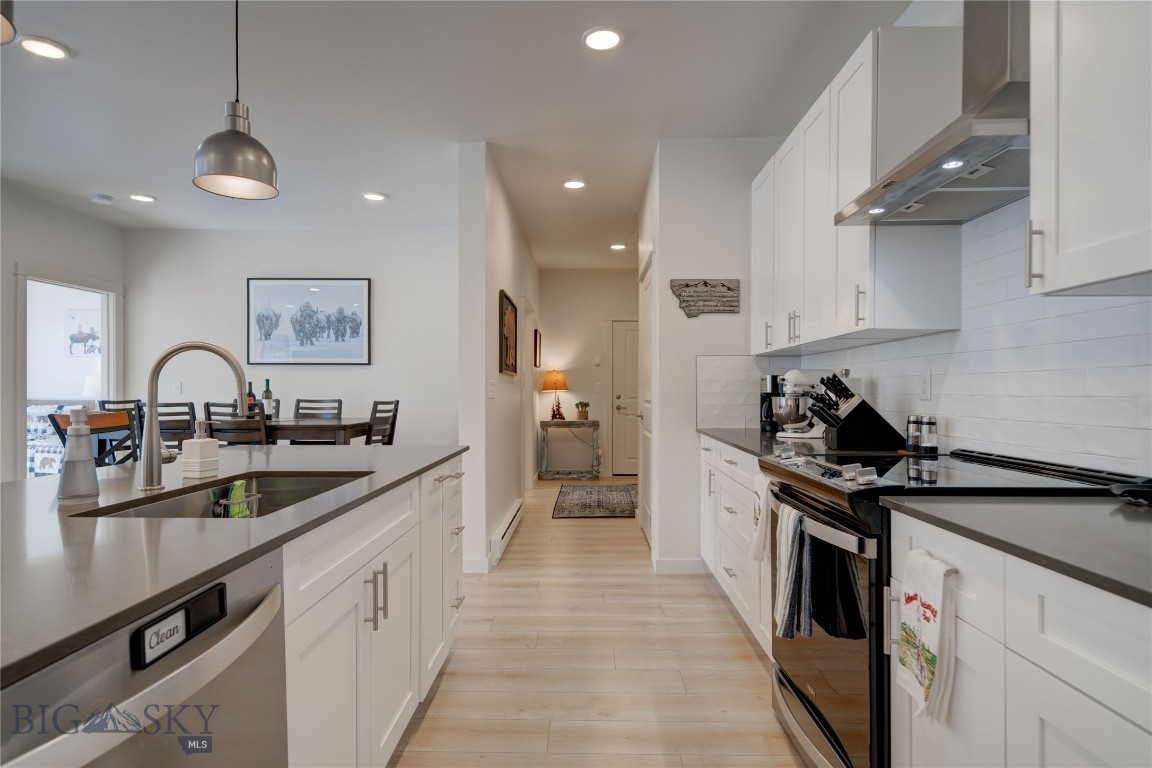 2221D Willow Drive 124