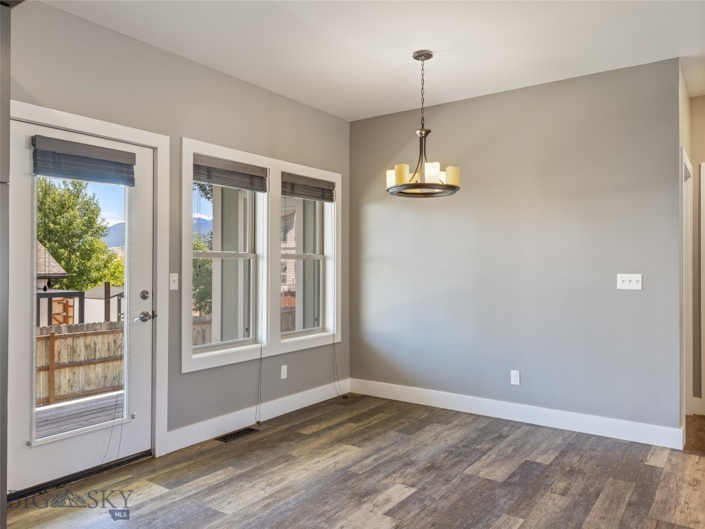 1202 Ridgeview Trail