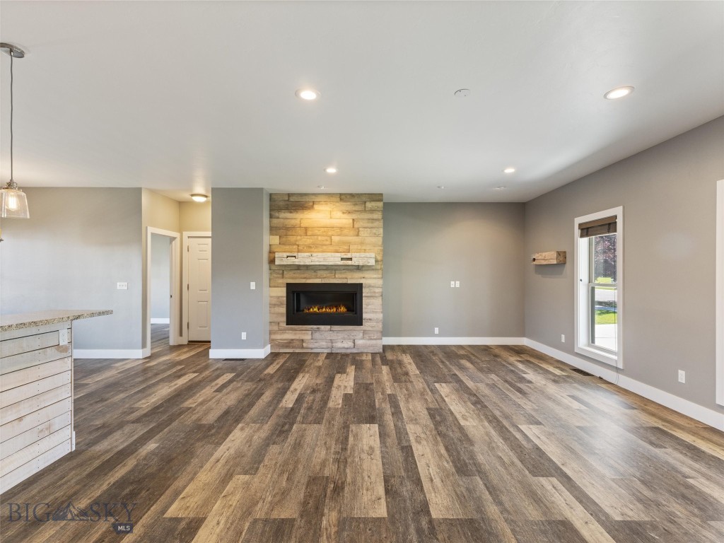 1202 Ridgeview Trail