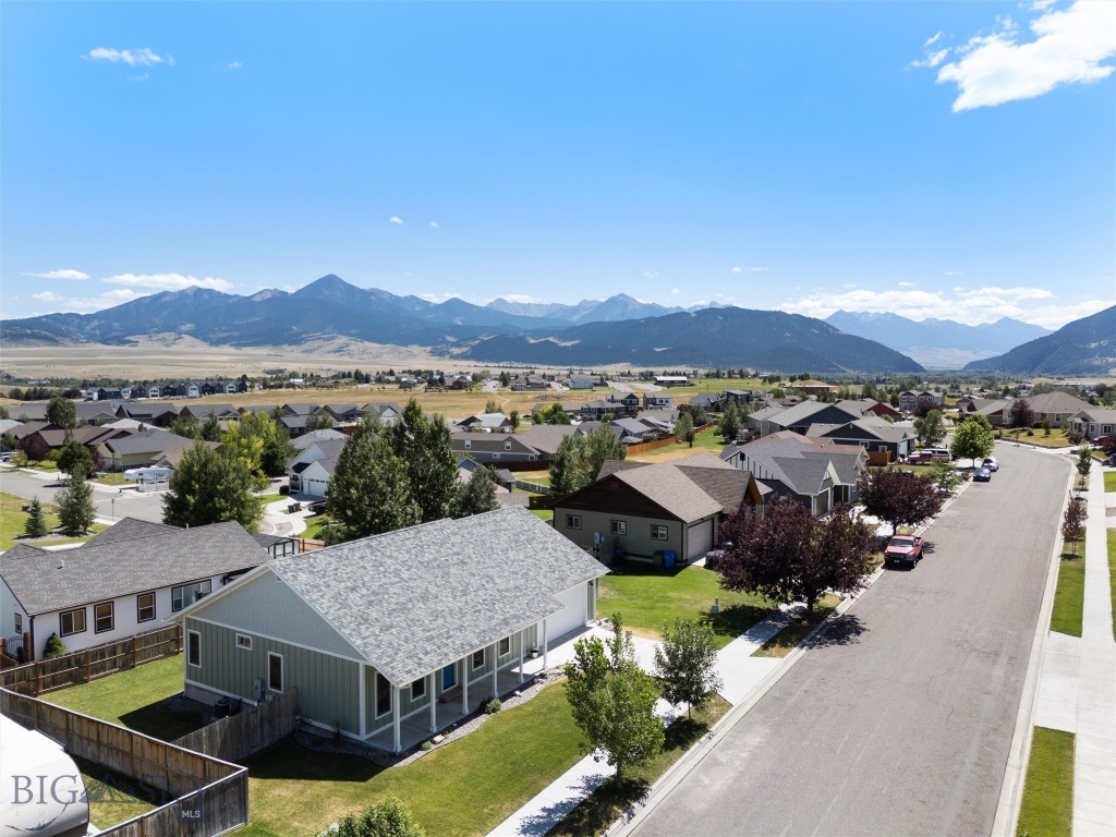 1202 Ridgeview Trail