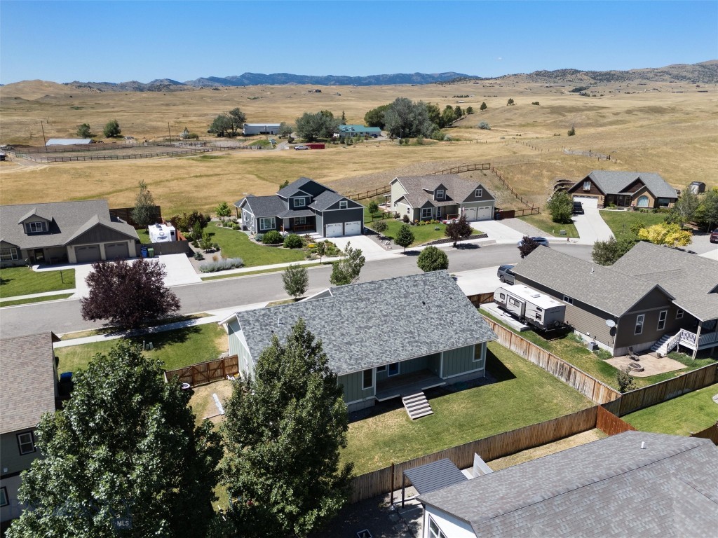 1202 Ridgeview Trail