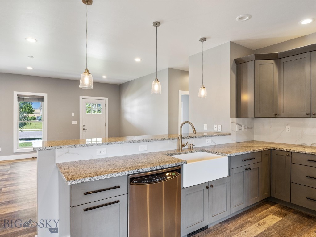 1202 Ridgeview Trail