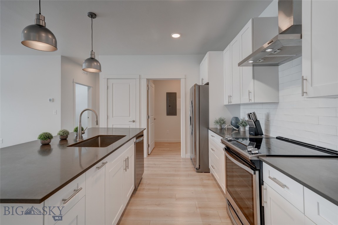 2222E Willow Drive 87