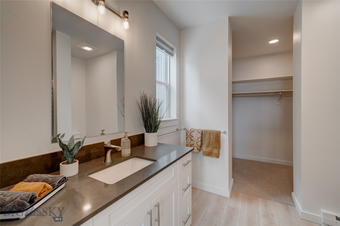 2222E Willow Drive 87