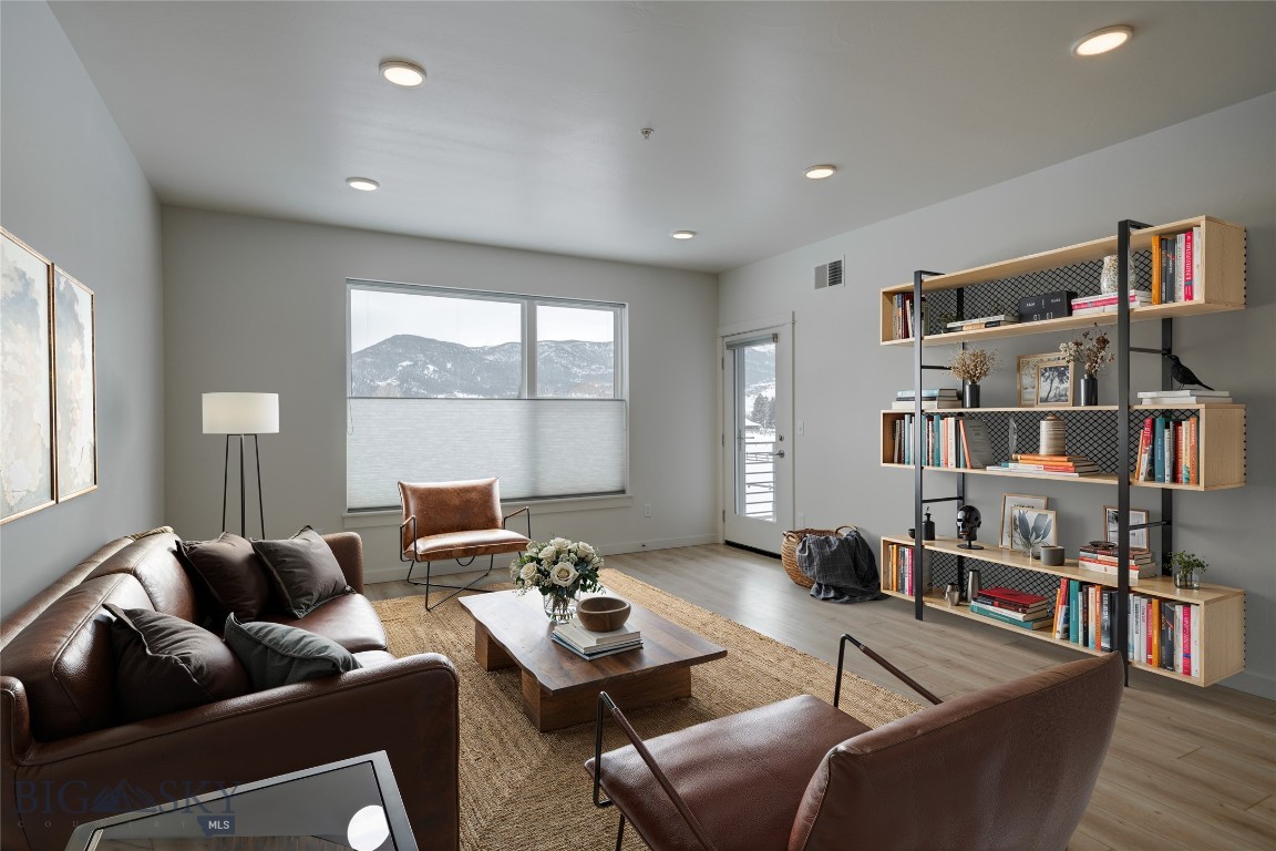 2222E Willow Drive 87