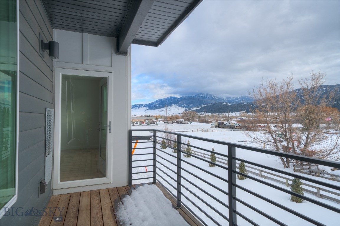 2222E Willow Drive 87