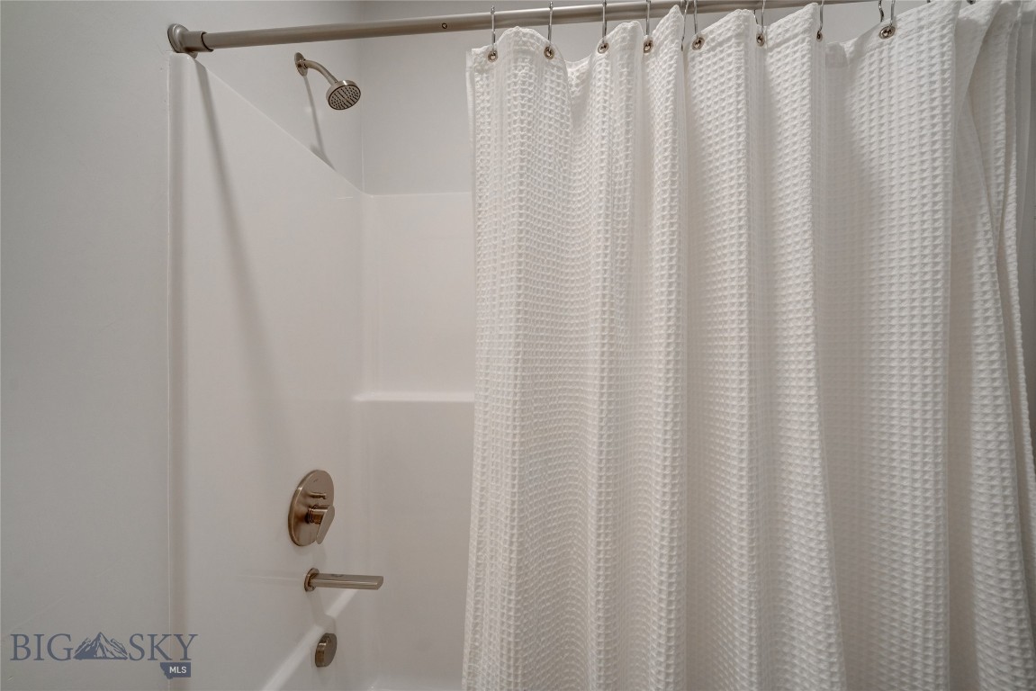 2222E Willow Drive 87