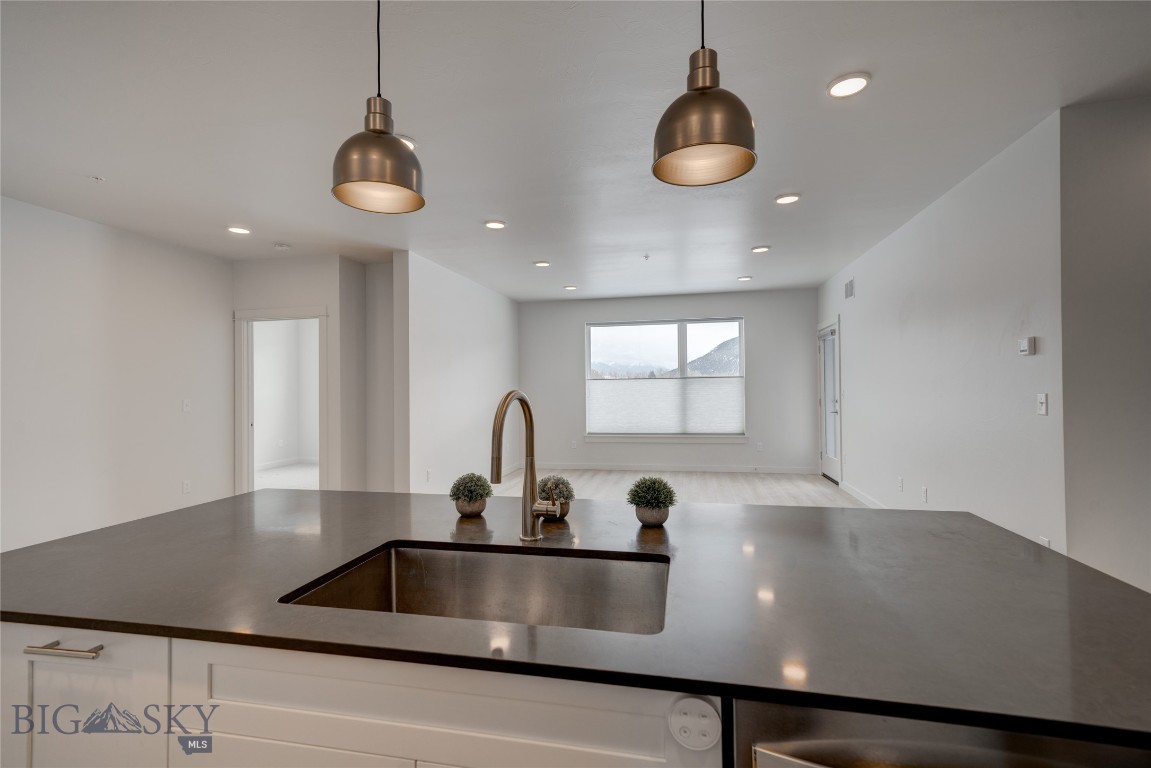 2222E Willow Drive 87