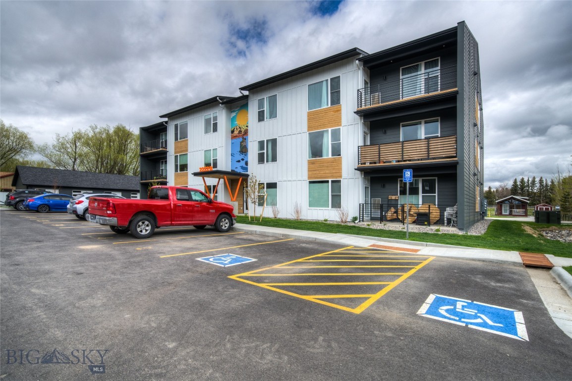 2222B Willow Drive 44