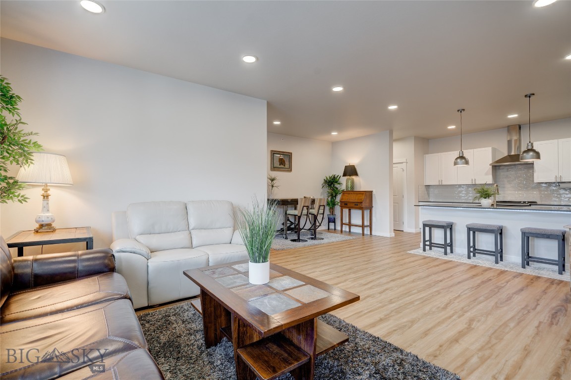 2222B Willow Drive 44