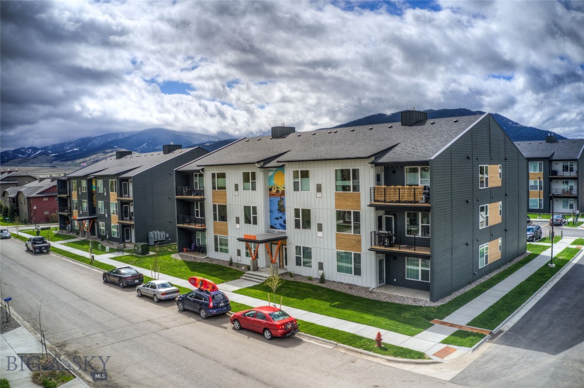 2222B Willow Drive 44