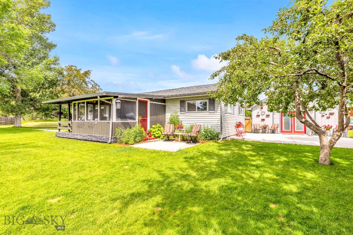 2 Harris Place