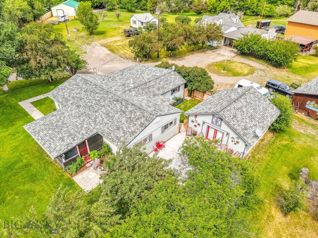 2 Harris Place