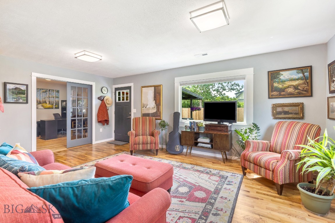2 Harris Place